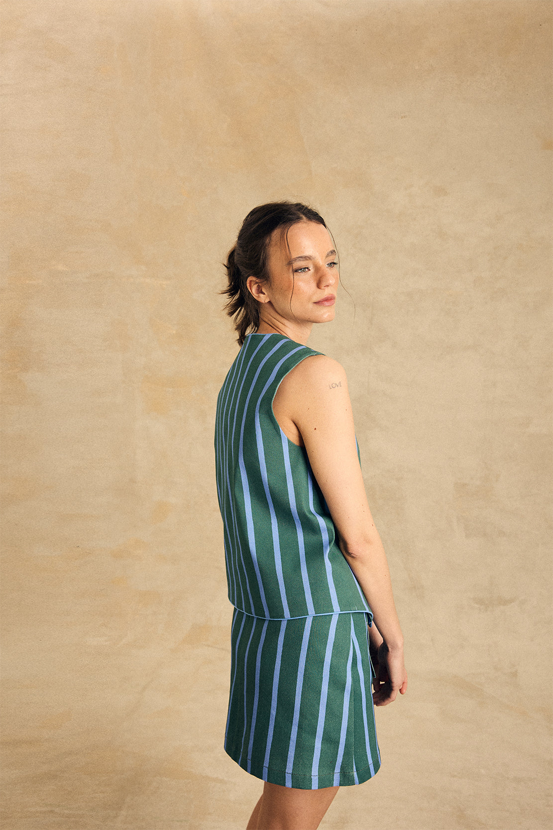 Sleeveless V-Neck Vest With Binding Detail