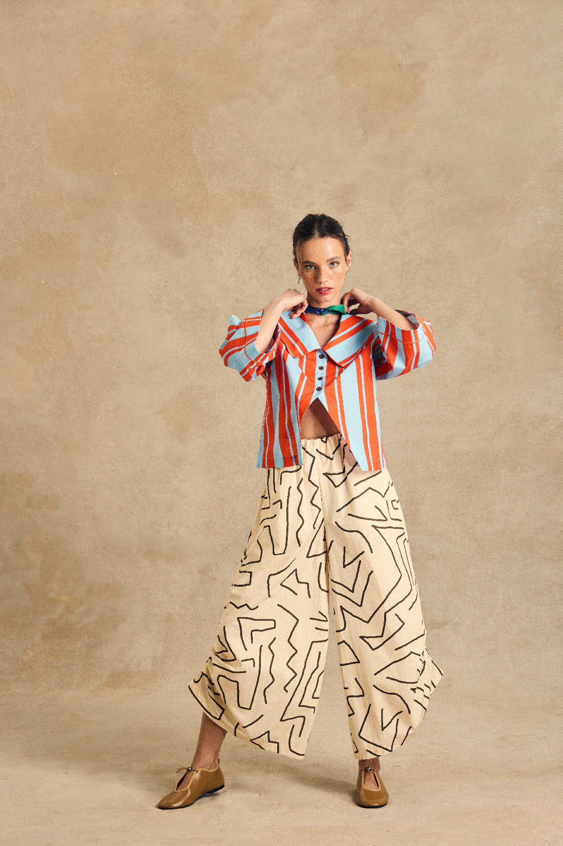 Wide-Leg Pants With Side Gathered Detail