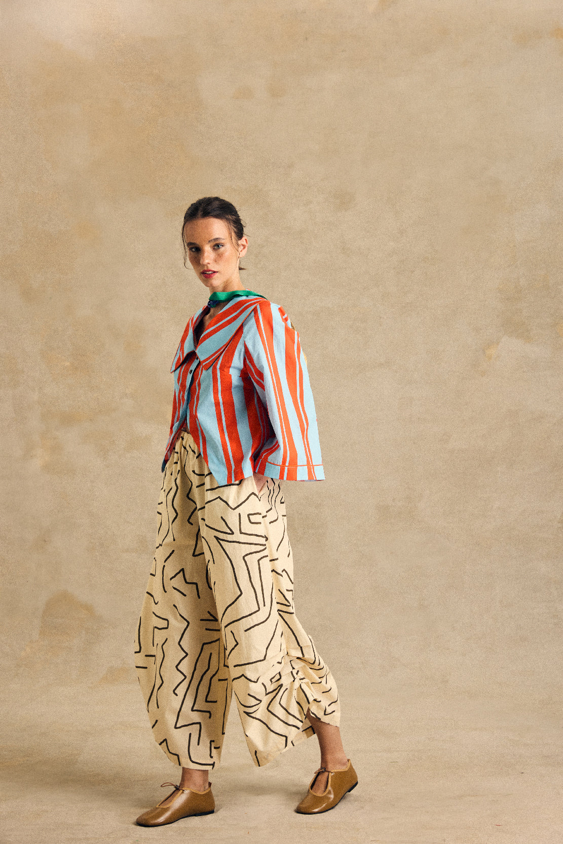 Wide-Leg Pants With Side Gathered Detail