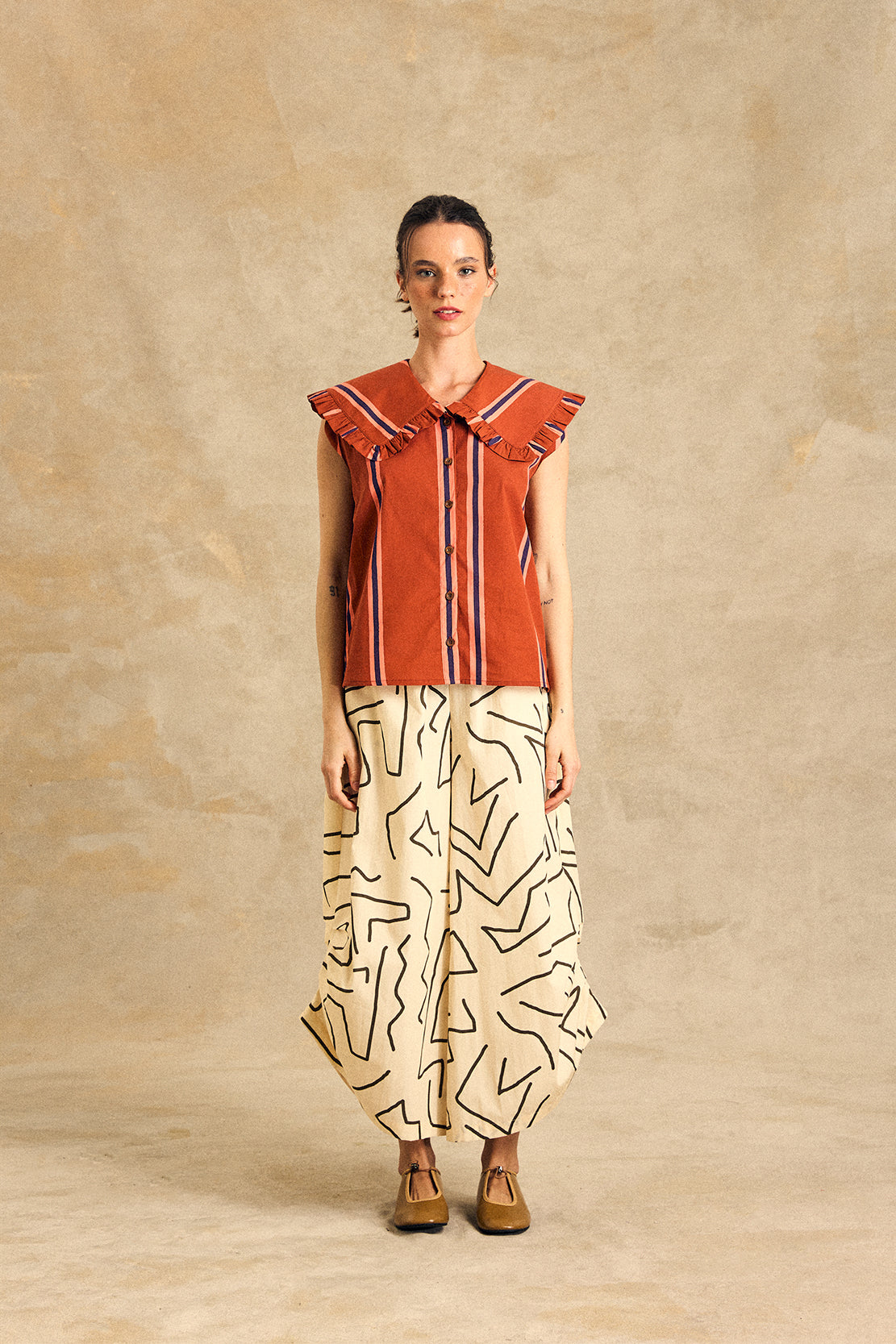 Wide-Leg Pants With Side Gathered Detail